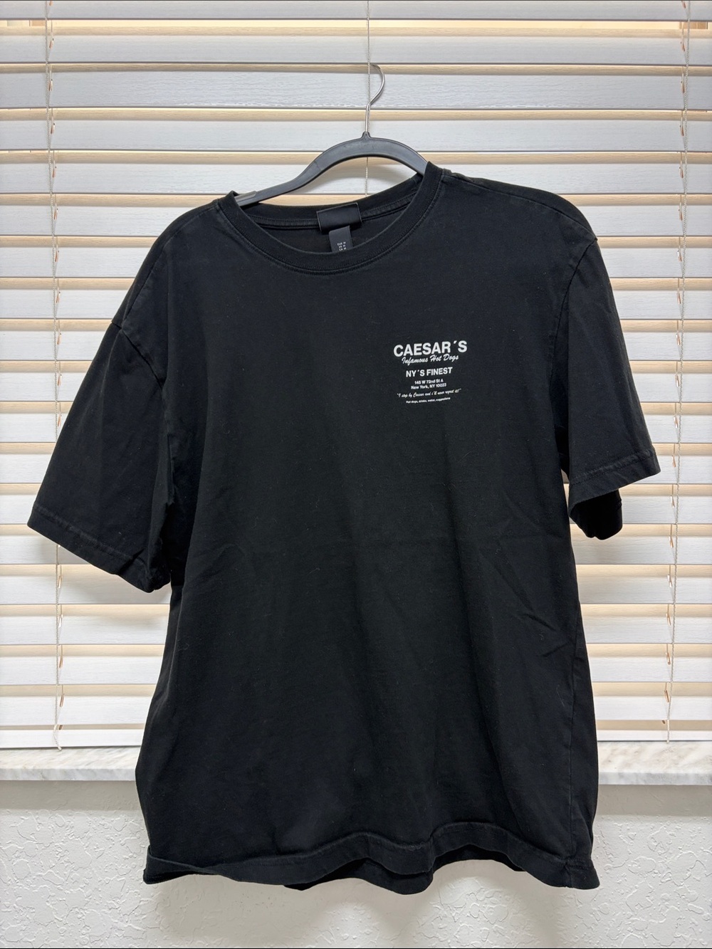 H&M Black Short-Sleeve Graphic Tee